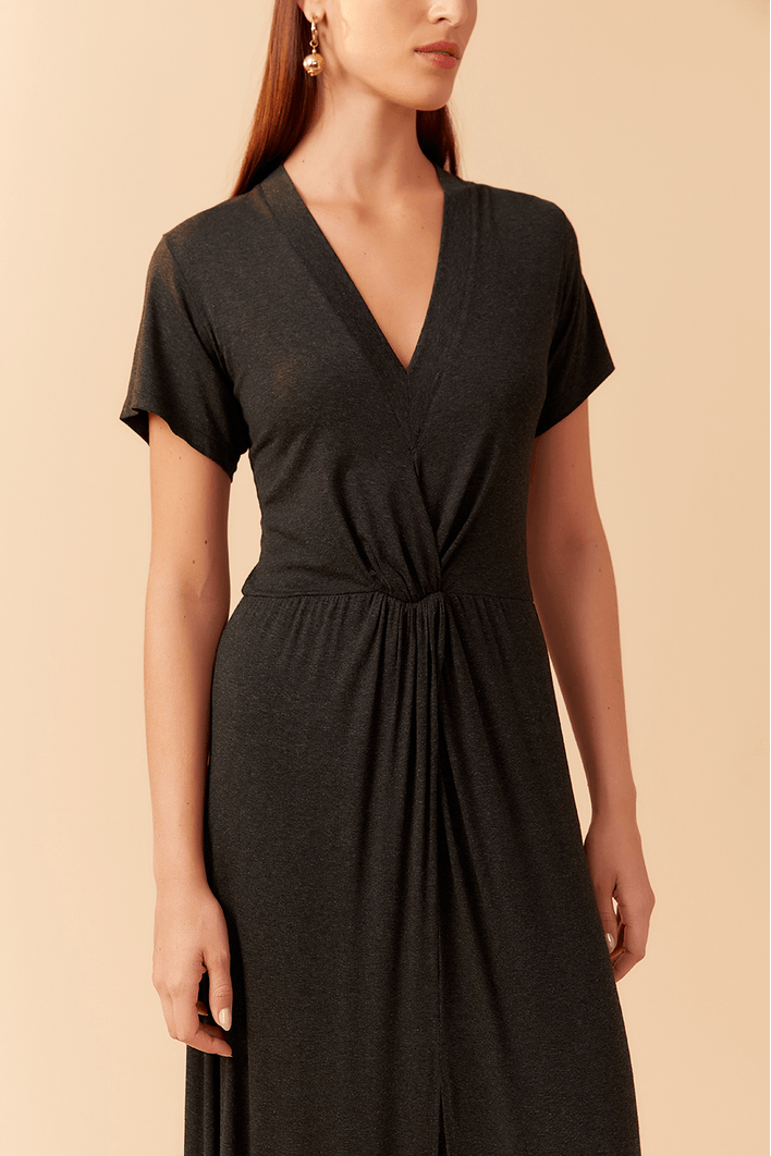 Vestido Torcido Decote V
