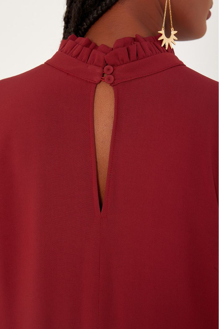 Vestido Crepe Curto Gola Alta