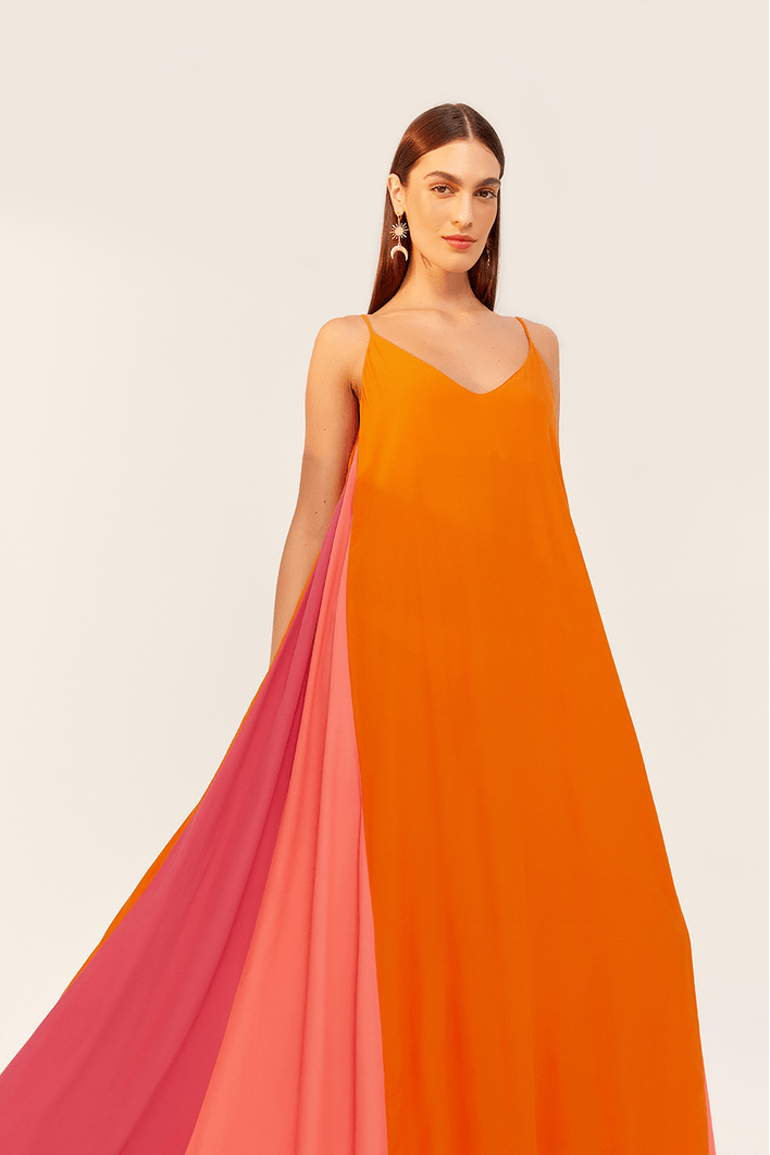 Vestido Crepe Cropped Recortes Laterais