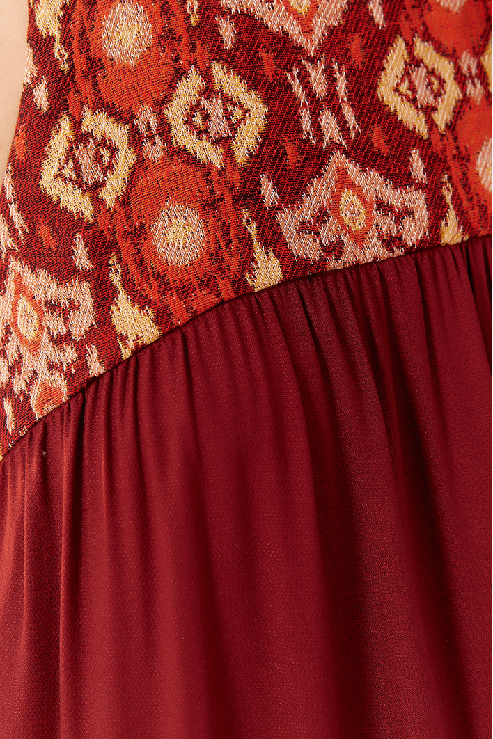 Vestido Crepe Cropped Decote Ikat