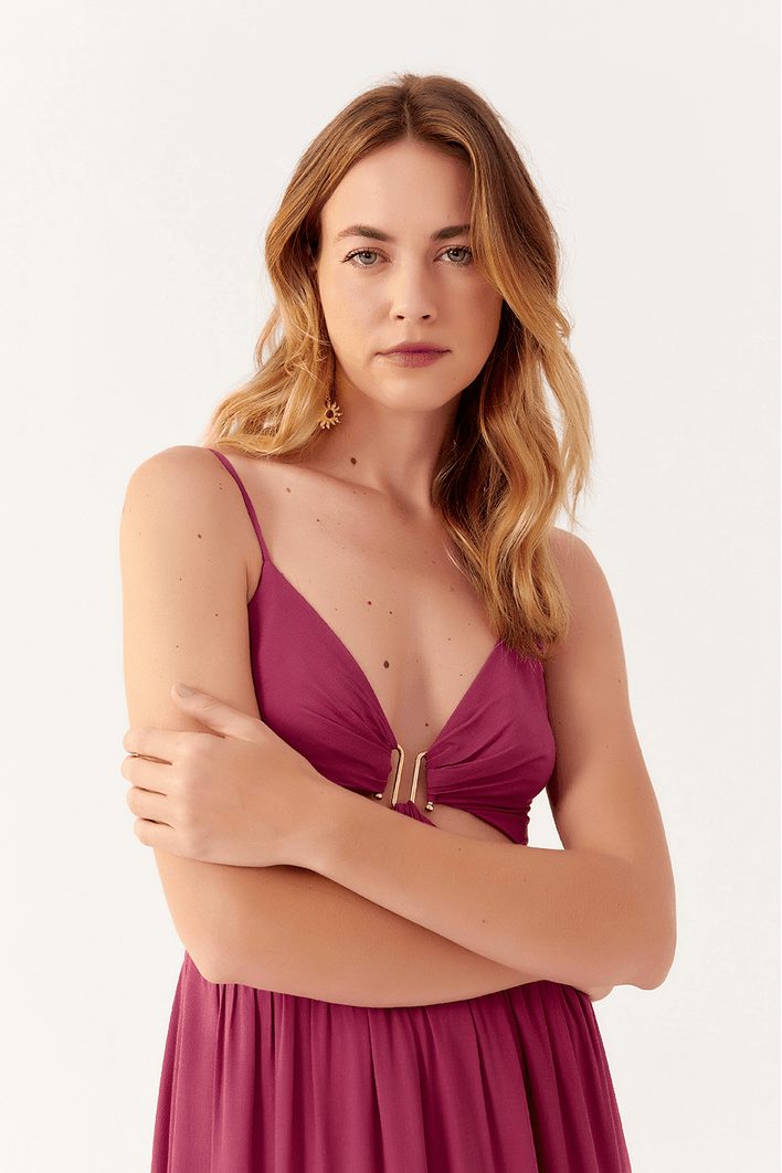 Vestido Longo Crepe Det. Metal Decote