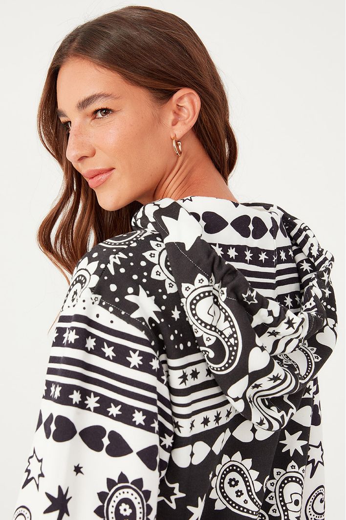 Vestido Moletom Estampa Paisley Love