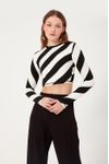 Blusa Cropped Estampa Listra