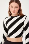 Blusa Cropped Estampa Listra