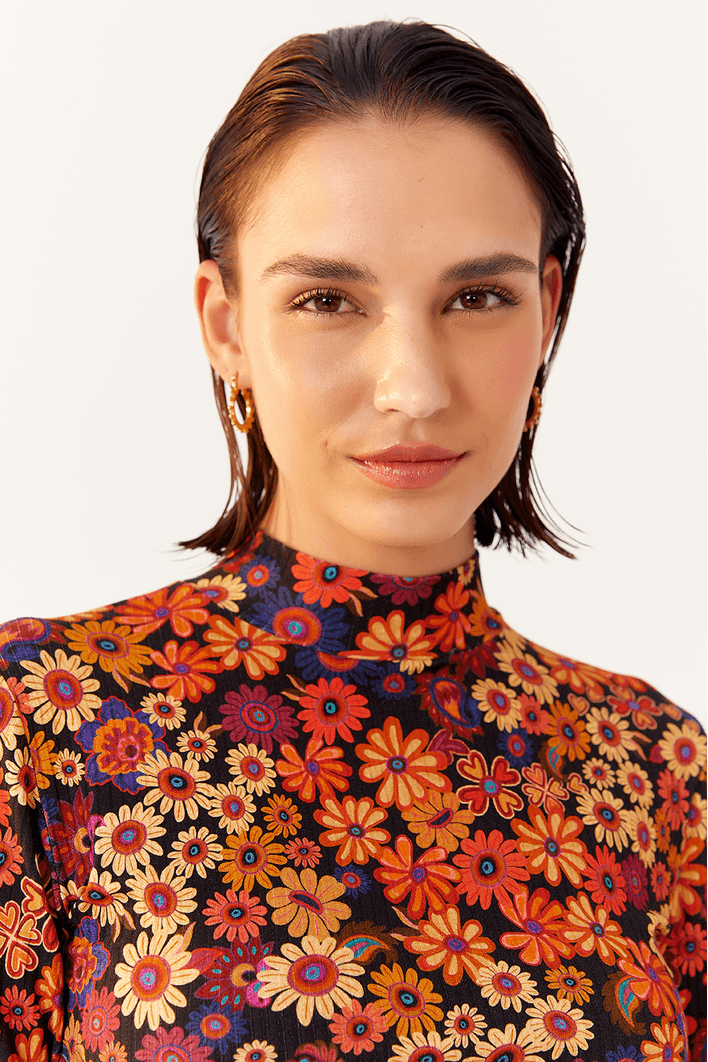 Cropped Gola Roulê Estampa Bem Querer