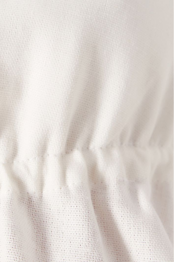 Blusa Linho Decotada Bordada