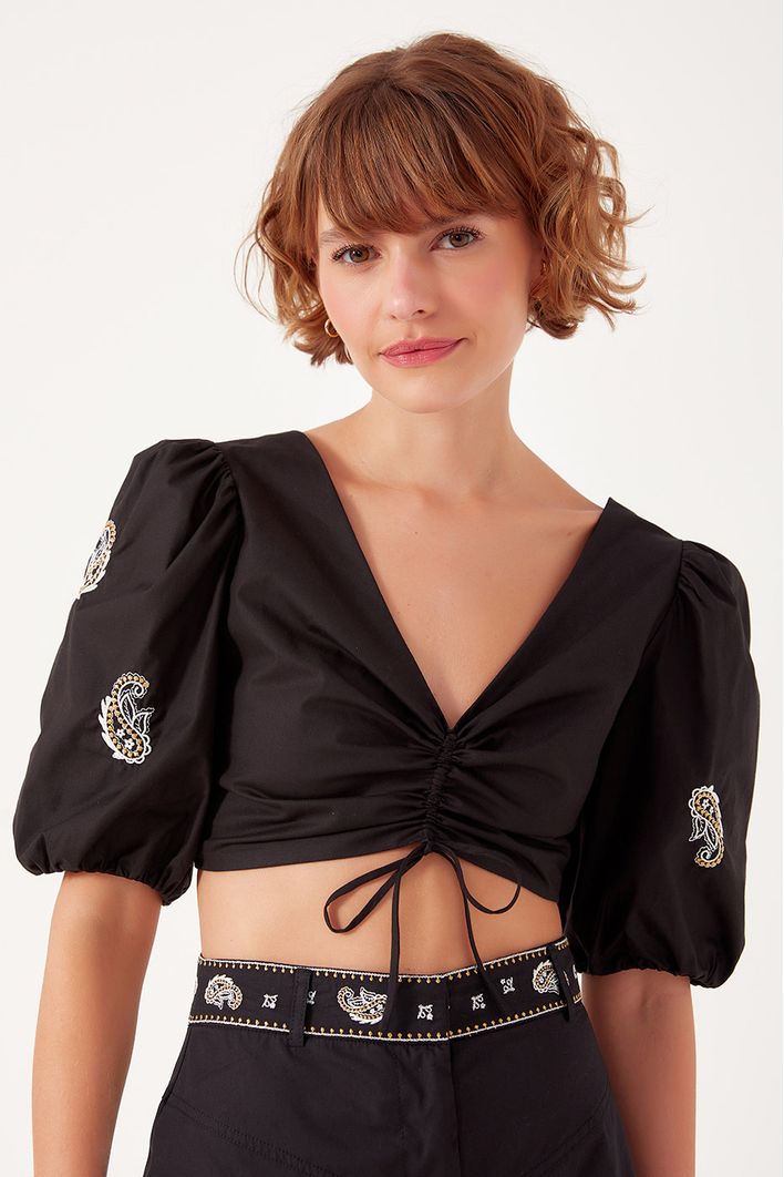 Blusa Franzido Bordado Bandana