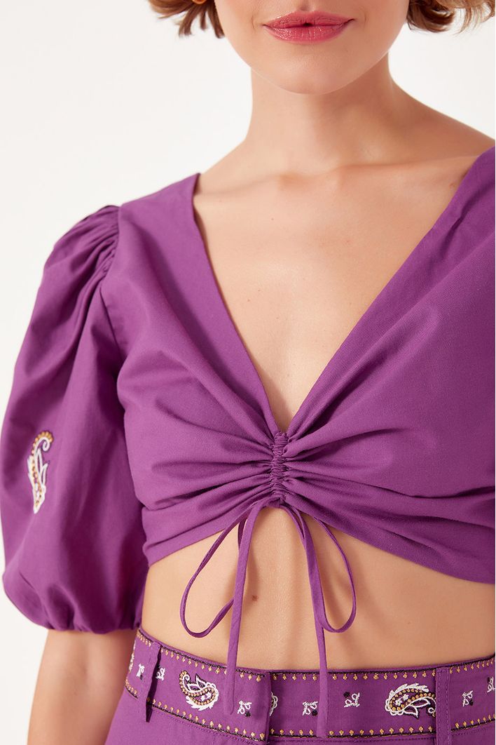 Blusa Franzido Bordado Bandana