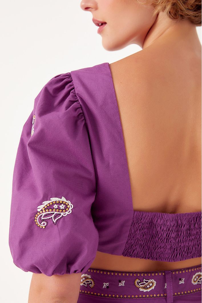 Blusa Franzido Bordado Bandana