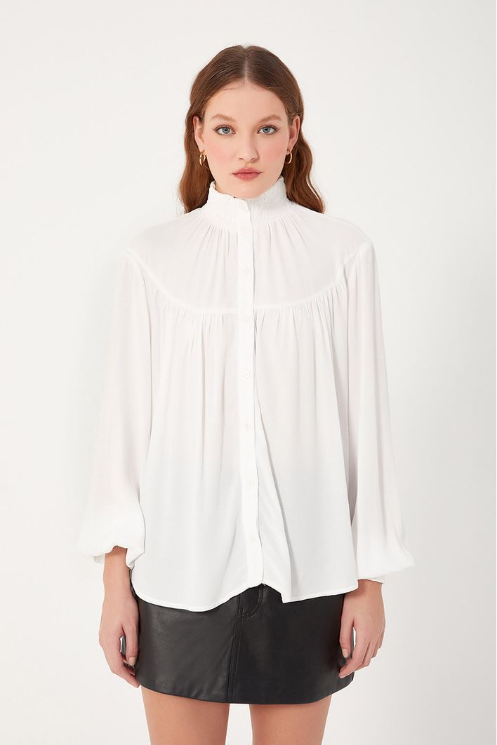 Camisa Crepe Gola Alta