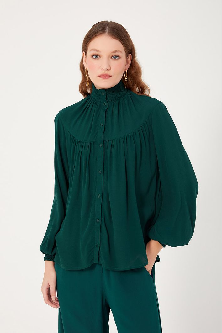 Camisa Crepe Gola Alta