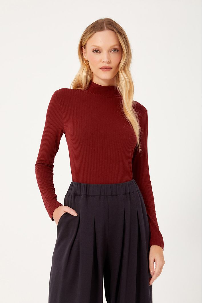 Blusa Gola Rolê Canelada