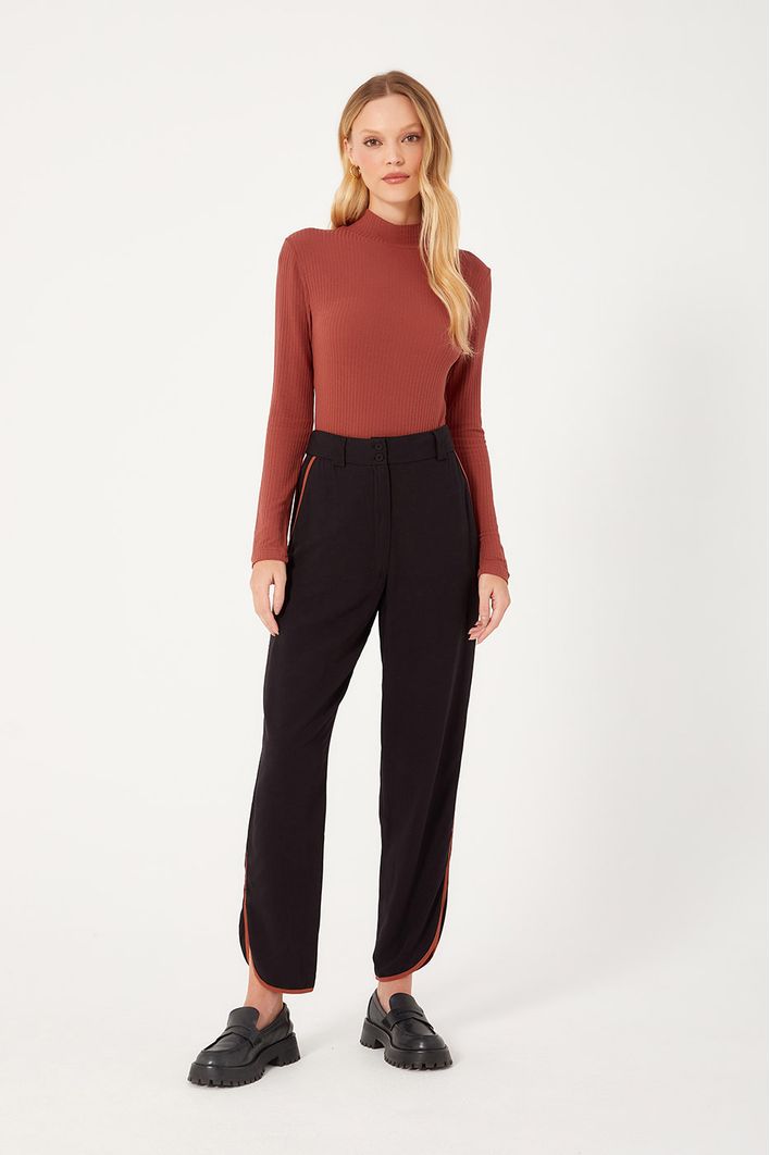 Blusa Gola Rolê Canelada