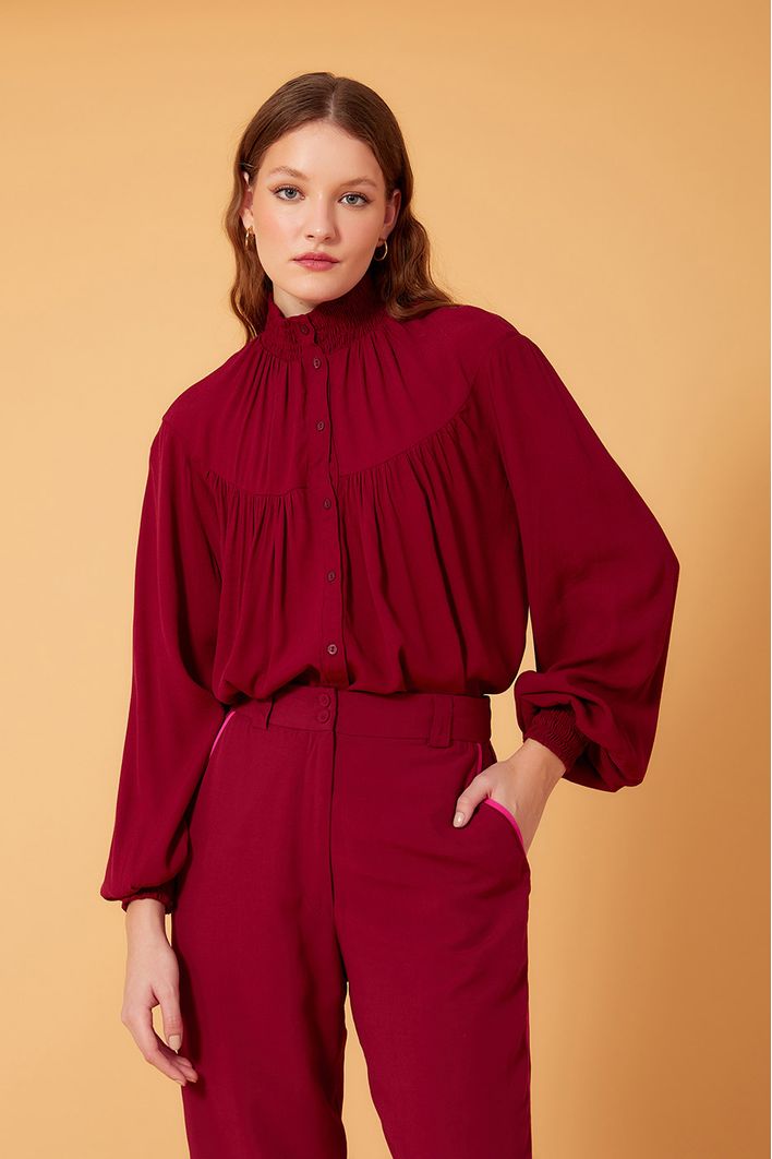 Camisa Crepe Gola Alta