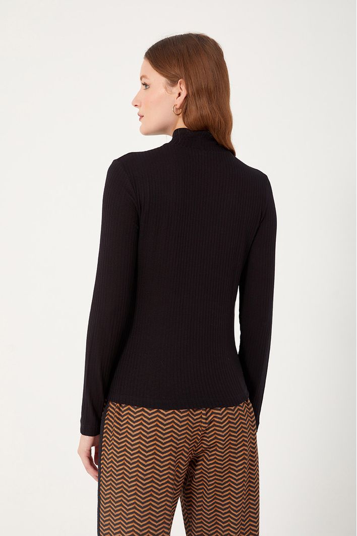 Blusa Gola Rolê Canelada