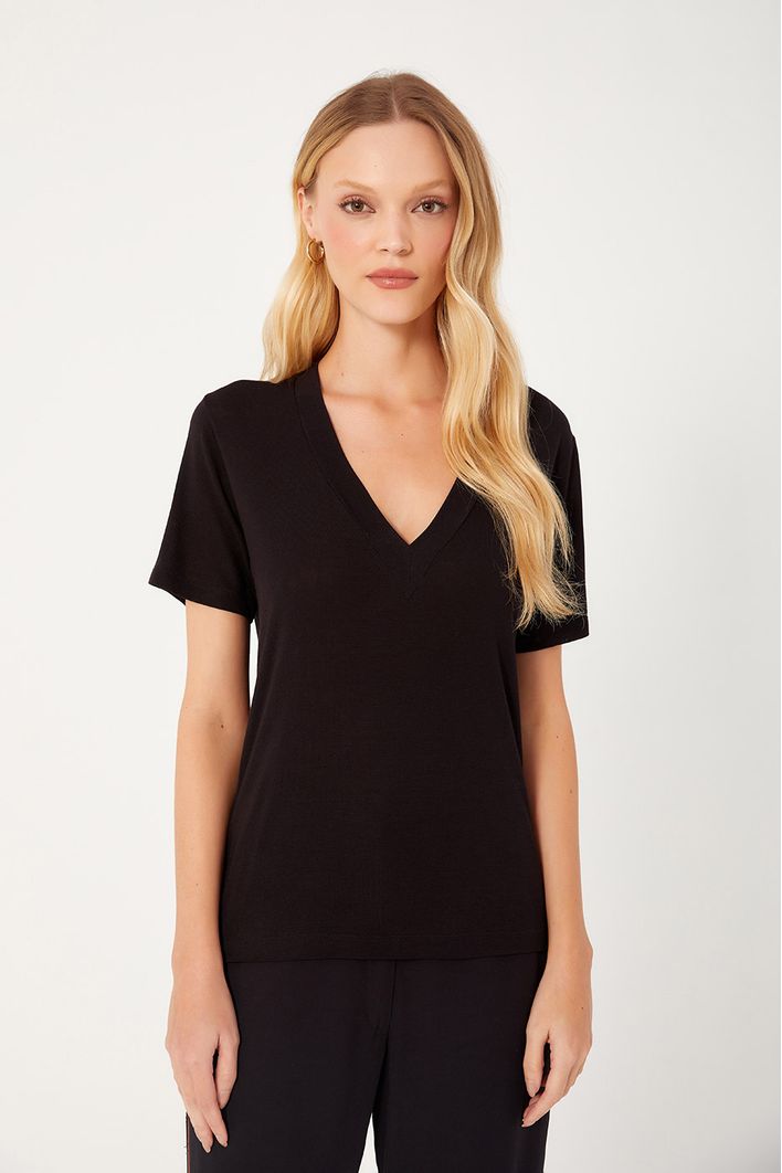 T-shirt Básica Malha Tricot