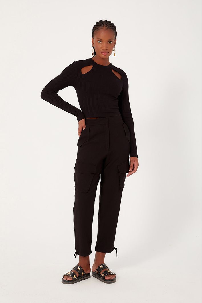 Blusa Cropped Ombro Vazado