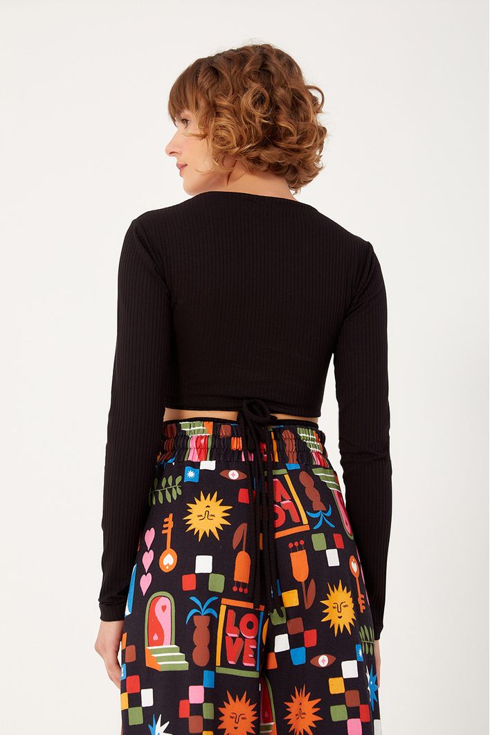 Blusa Canelada Amarrações