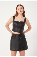 Blusa Recortes Leather