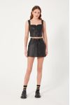 Blusa Recortes Leather