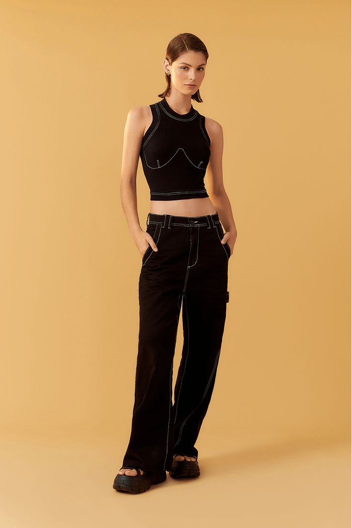 Blusa Regata Detalhe Desenho Busto