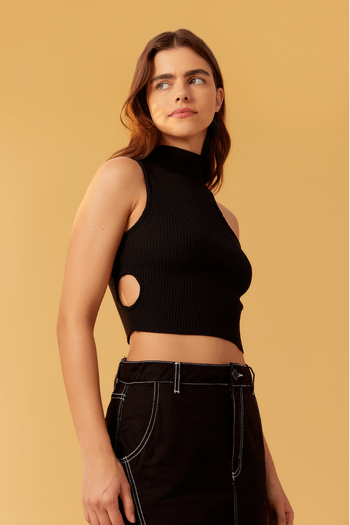 Blusa Cropped Tricot Ombro Vazado