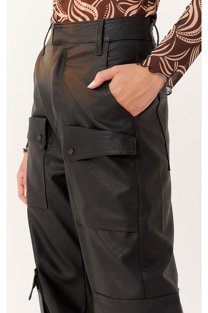 Calça Retro Leather