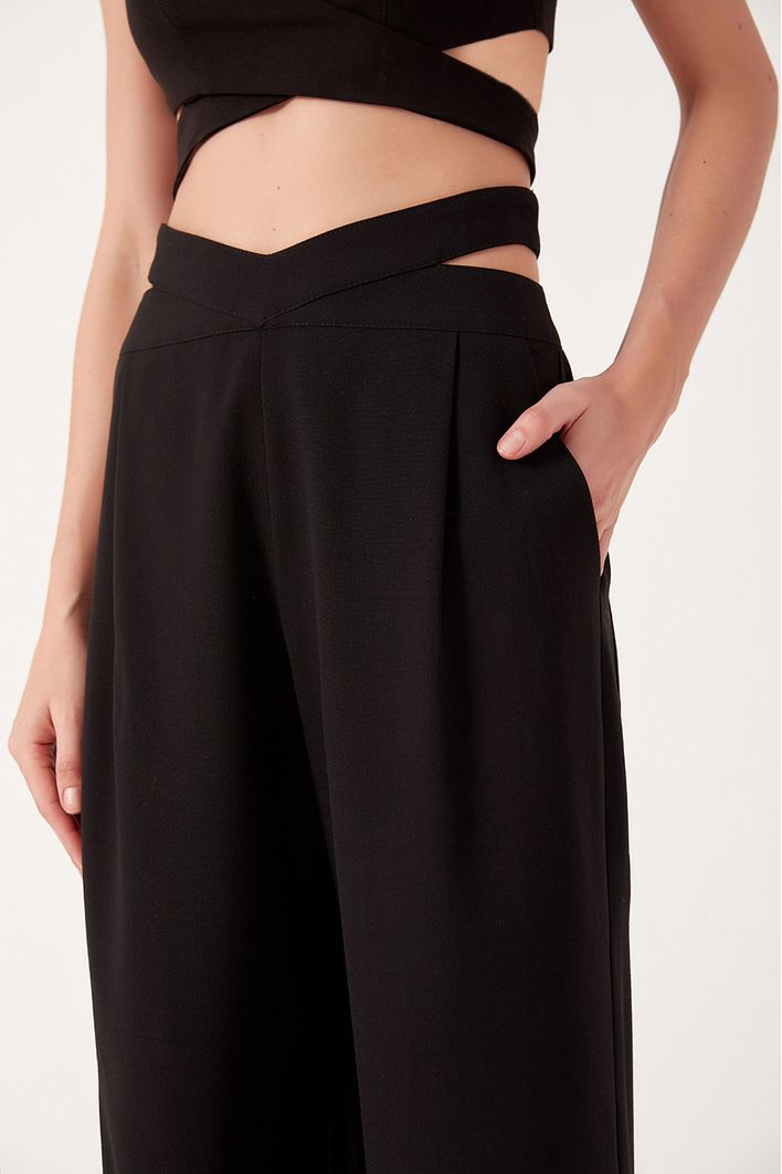 Calça Alafaiataria Cos Vazado