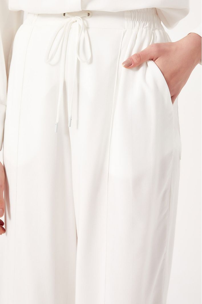 Calça Pantalona Nervura Perna