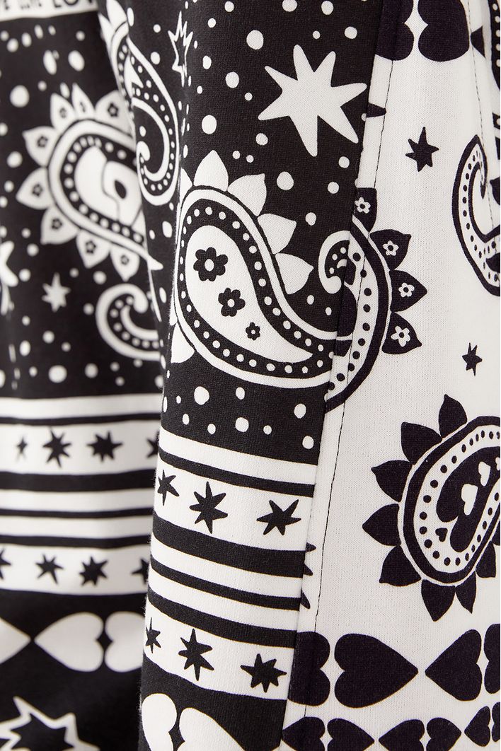 Calça Moletom Estampa Paisley Love