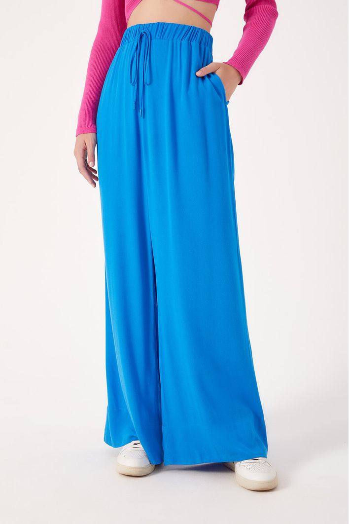 Calça Pantalona Bolsos Laterais