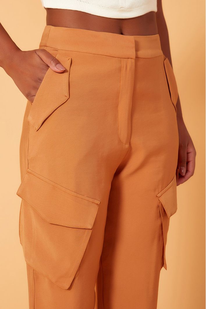 Calça Bolsos Laterais