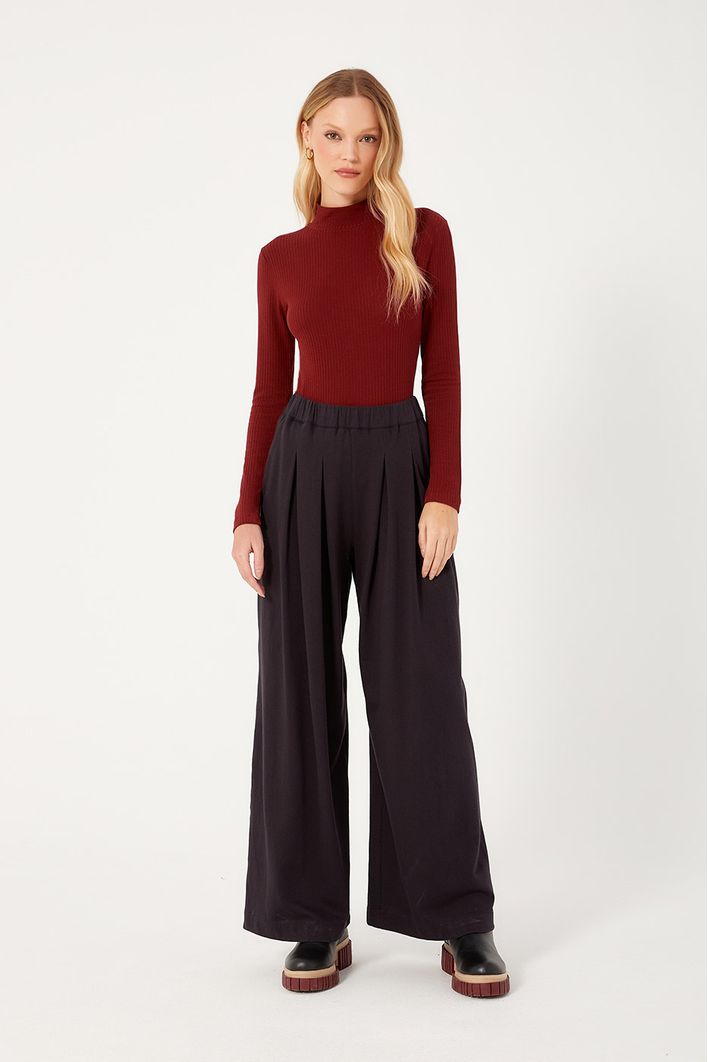 Calça Pantalona Pregas
