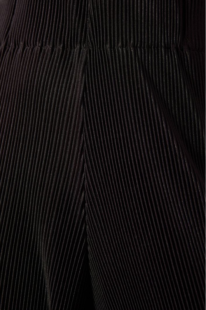 Calça Pantacourt Plissada