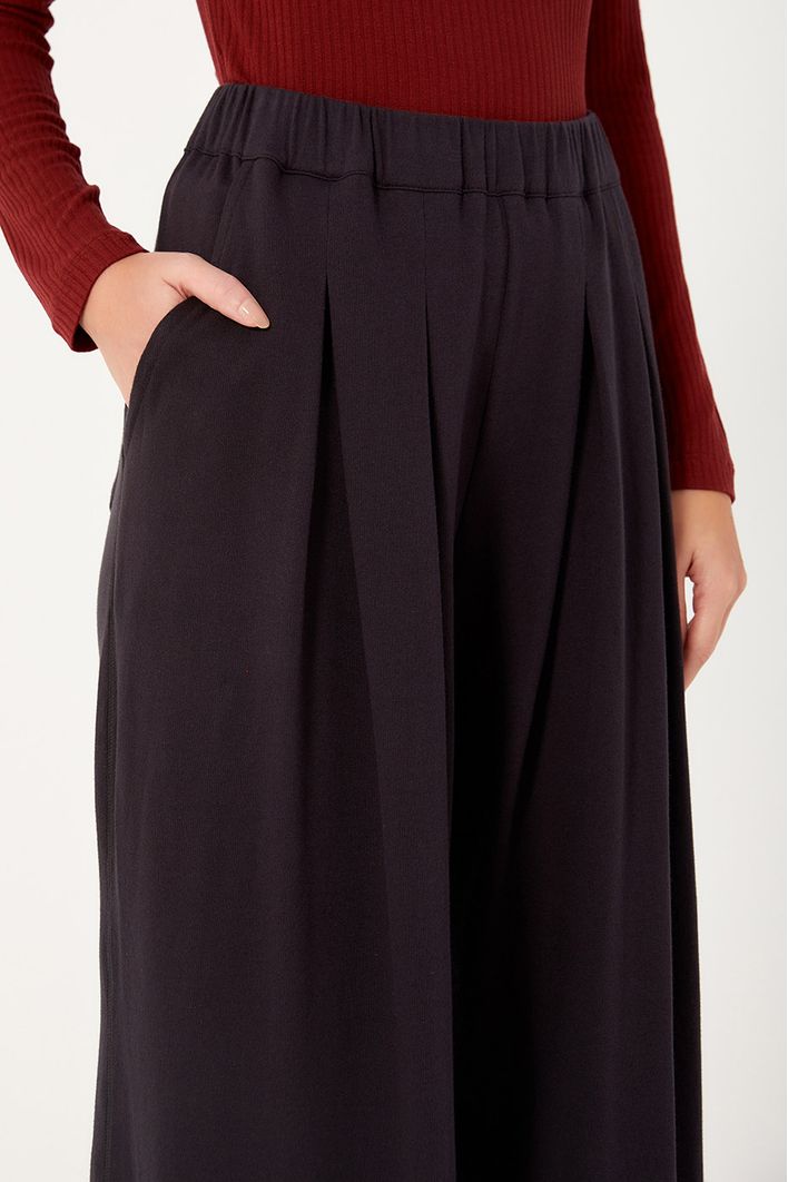 Calça Pantalona Pregas