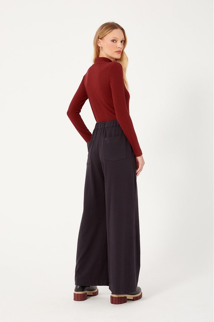 Calça Pantalona Pregas