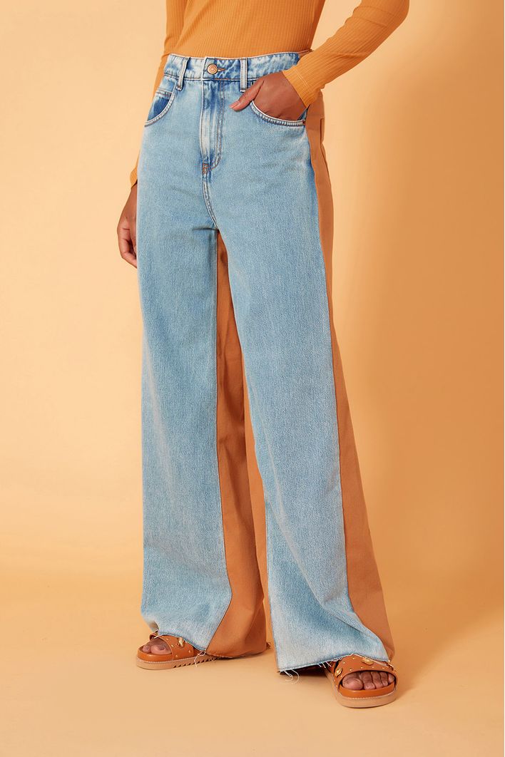 Calça Jeans Detalhe Color
