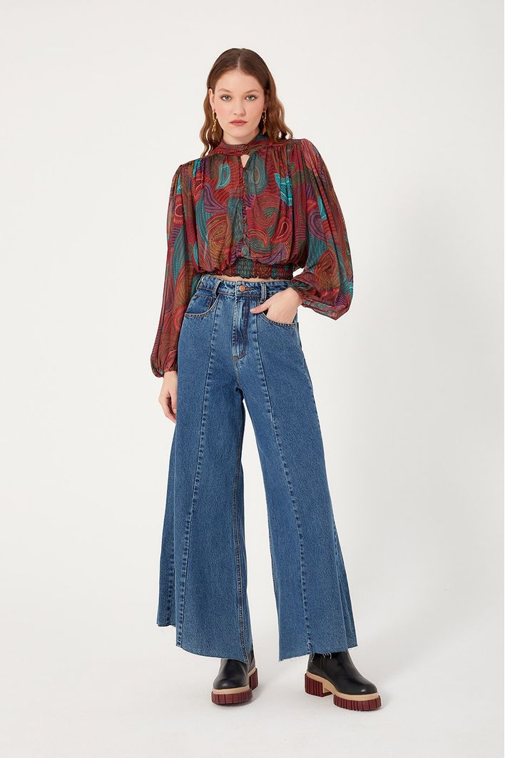 Calça Jeans Cropped Recortes