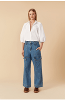 Calça Jeans Detalhe Recortes