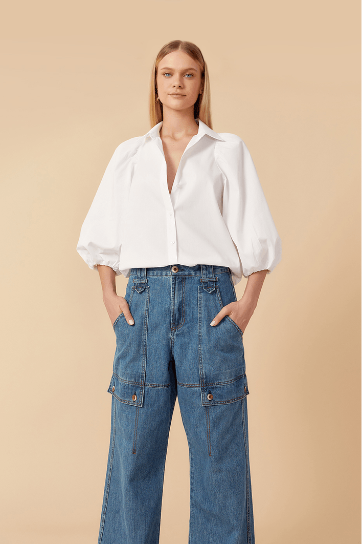Calça Jeans Detalhe Recortes
