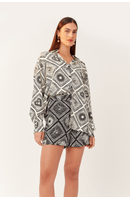 Short Alfaiataria Estampa Selos