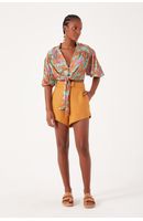Short Linho Barra Inclinada