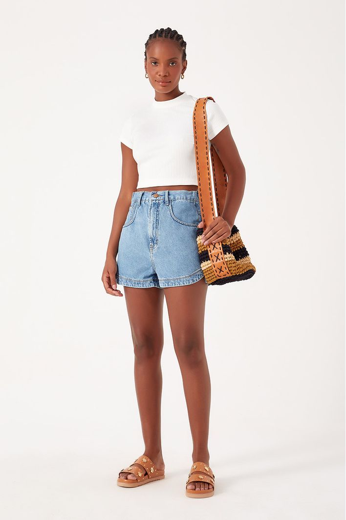 Short Jeans Bolso Deslocado