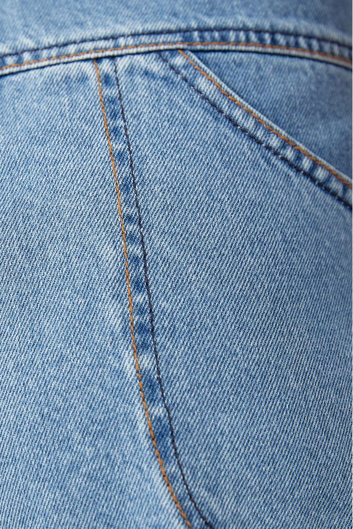 Short Jeans Bolso Deslocado