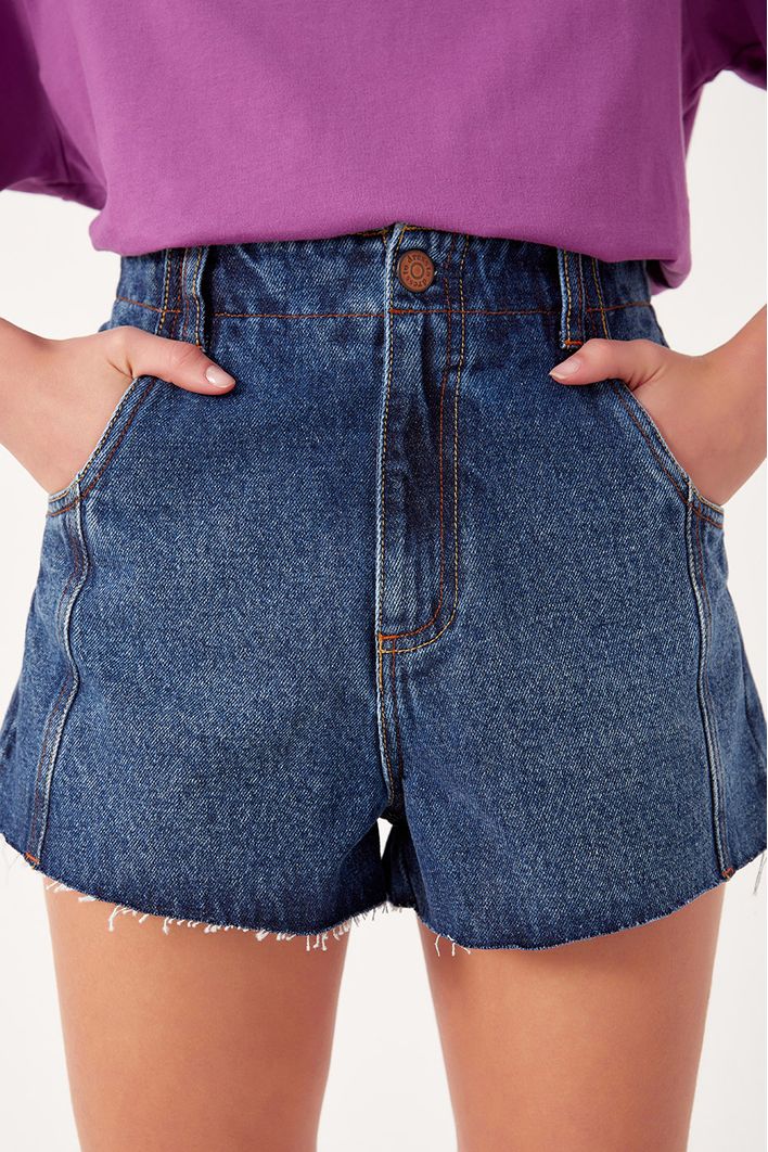 Short Jeans Detalhe Pespontos