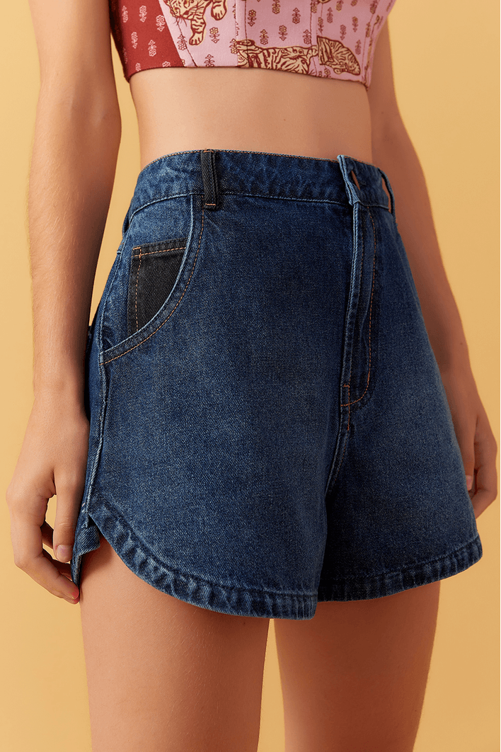 Short Jeans Detalhe Dark