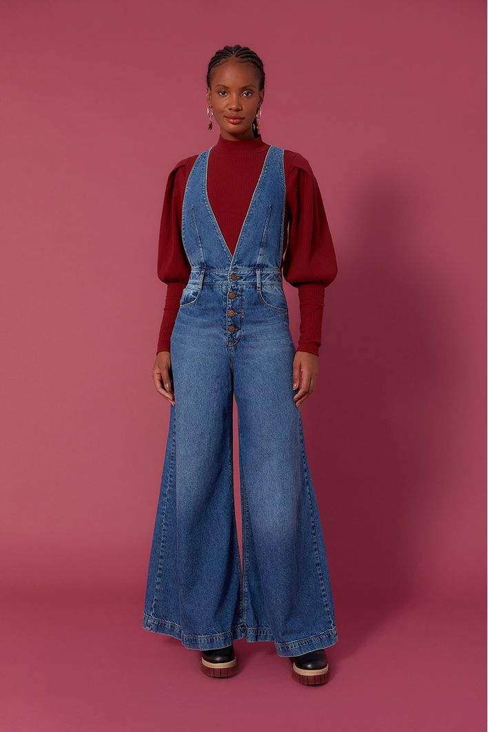 Jardineira Jeans Detalhe Zig Zag