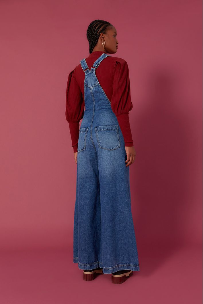 Jardineira Jeans Detalhe Zig Zag