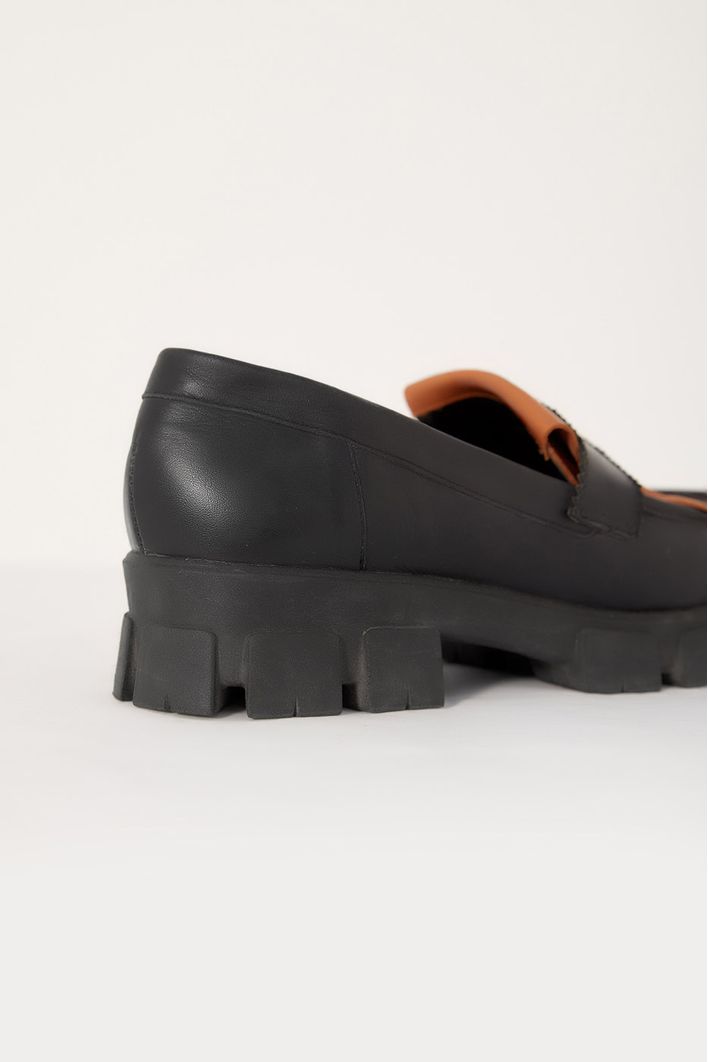 Mocassim Couro Franjas Bicolor