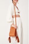 Bolsa Bucket Camurça Tachas